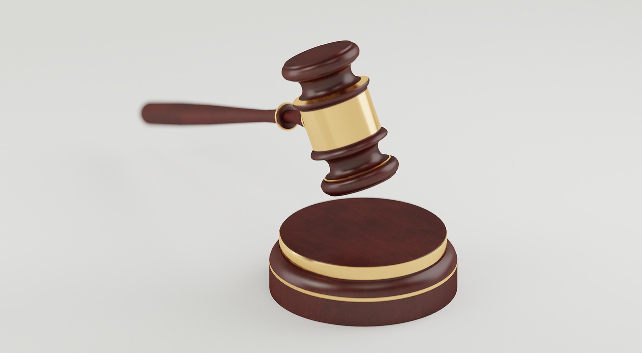 刑事判决中房产拍卖的法律依据与实践